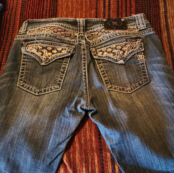 Jeans - Picture 2 of 3